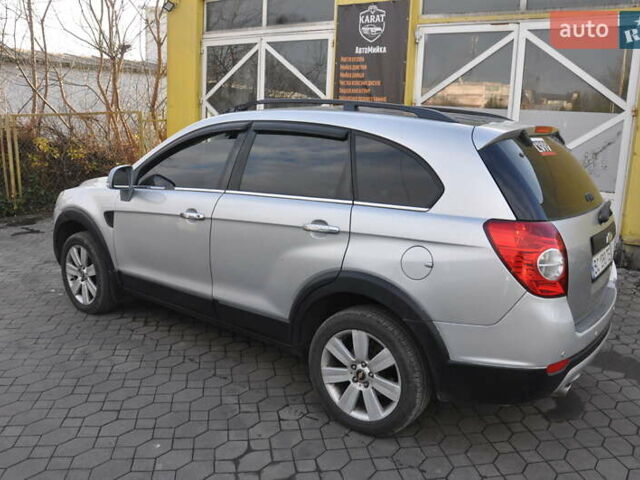 Сірий Шевроле Каптіва, об'ємом двигуна 3.2 л та пробігом 245 тис. км за 5999 $, фото 11 на Automoto.ua