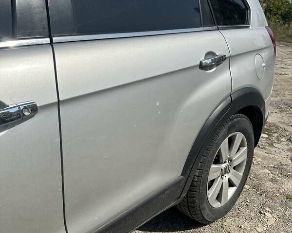 Серый Шевроле Каптива, объемом двигателя 3.2 л и пробегом 245 тыс. км за 6500 $, фото 4 на Automoto.ua