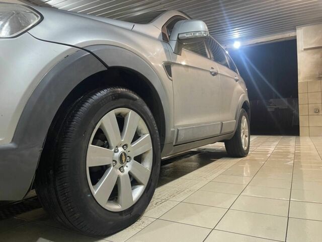 Шевроле Каптіва 2007 у Недригайлове на Automoto.ua Сірий Шевроле Каптіва, об'ємом двигуна 2 л та пробігом 250 тис. км за 3449 $, фото 3 на Automoto.ua