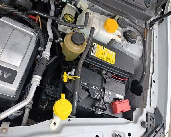 Серый Шевроле Каптива, объемом двигателя 2.4 л и пробегом 240 тыс. км за 6800 $, фото 40 на Automoto.ua