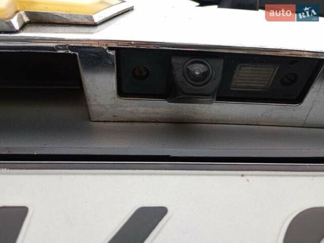 Серый Шевроле Каптива, объемом двигателя 2 л и пробегом 315 тыс. км за 7600 $, фото 4 на Automoto.ua