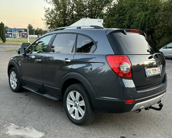 Серый Шевроле Каптива, объемом двигателя 2 л и пробегом 227 тыс. км за 8200 $, фото 9 на Automoto.ua