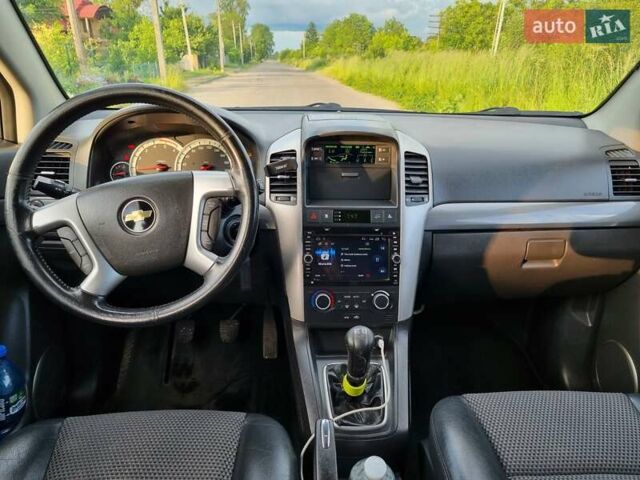 Серый Шевроле Каптива, объемом двигателя 1.99 л и пробегом 316 тыс. км за 7350 $, фото 7 на Automoto.ua