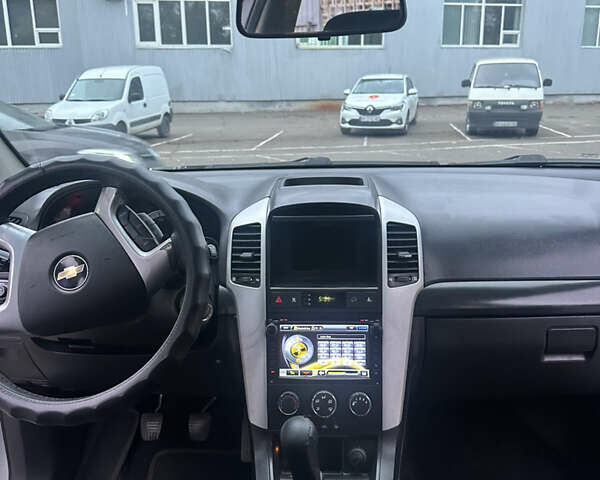 Сірий Шевроле Каптіва, об'ємом двигуна 2.4 л та пробігом 217 тис. км за 7000 $, фото 11 на Automoto.ua
