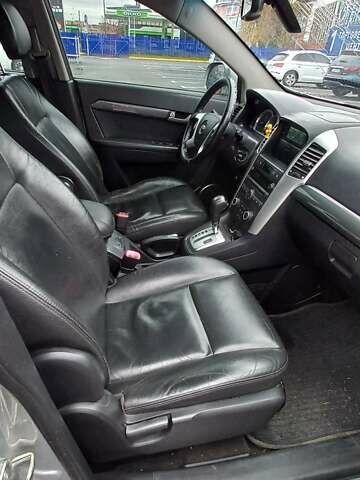 Сірий Шевроле Каптіва, об'ємом двигуна 2.41 л та пробігом 240 тис. км за 6700 $, фото 12 на Automoto.ua