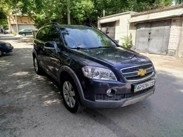 Сірий Шевроле Каптіва, об'ємом двигуна 2.4 л та пробігом 230 тис. км за 350000 $, фото 3 на Automoto.ua