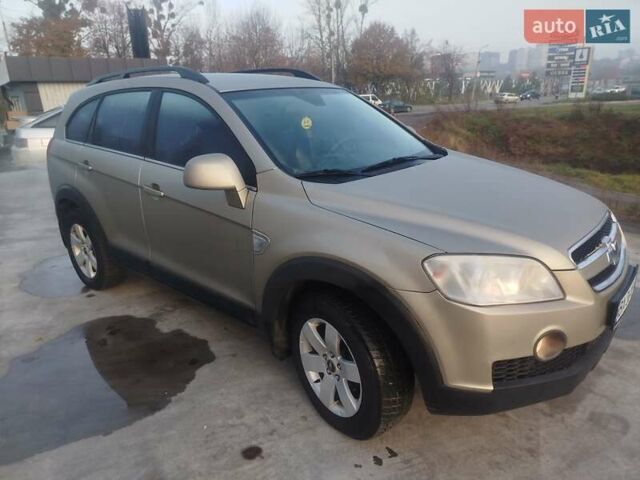 Серый Шевроле Каптива, объемом двигателя 2.41 л и пробегом 204 тыс. км за 6500 $, фото 7 на Automoto.ua