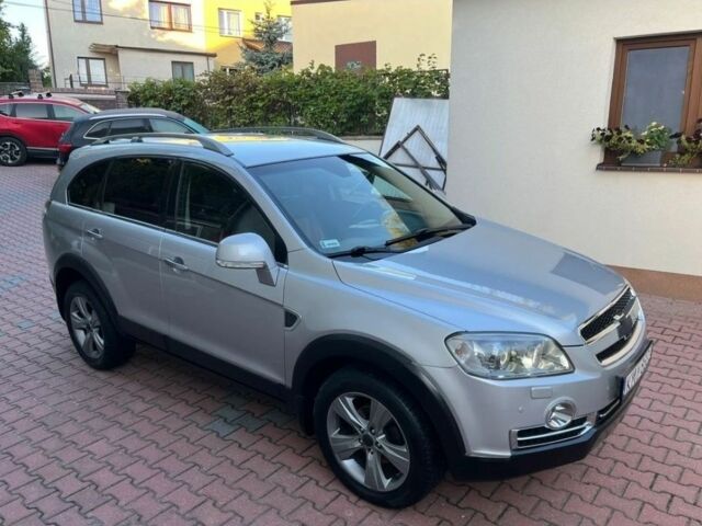 Серый Шевроле Каптива, объемом двигателя 0 л и пробегом 275 тыс. км за 2500 $, фото 2 на Automoto.ua