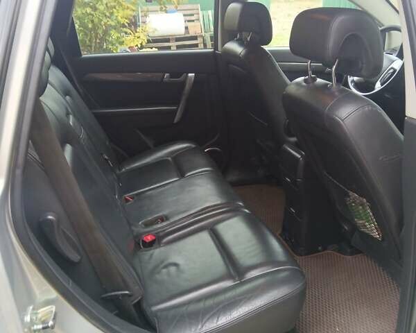 Серый Шевроле Каптива, объемом двигателя 1.99 л и пробегом 223 тыс. км за 8500 $, фото 9 на Automoto.ua