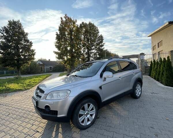 Серый Шевроле Каптива, объемом двигателя 1.99 л и пробегом 350 тыс. км за 8200 $, фото 10 на Automoto.ua