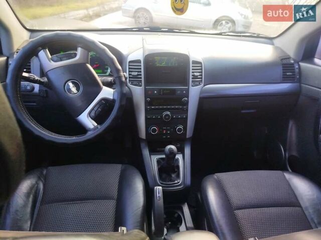 Серый Шевроле Каптива, объемом двигателя 2.41 л и пробегом 204 тыс. км за 6500 $, фото 14 на Automoto.ua