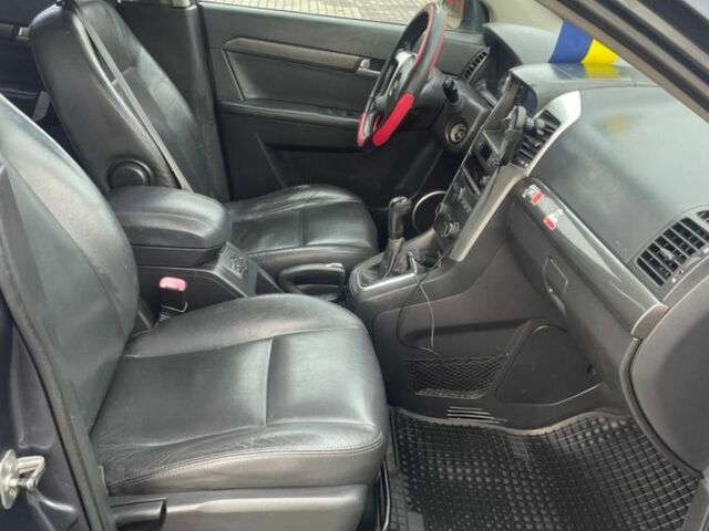 Серый Шевроле Каптива, объемом двигателя 0 л и пробегом 300 тыс. км за 4800 $, фото 7 на Automoto.ua