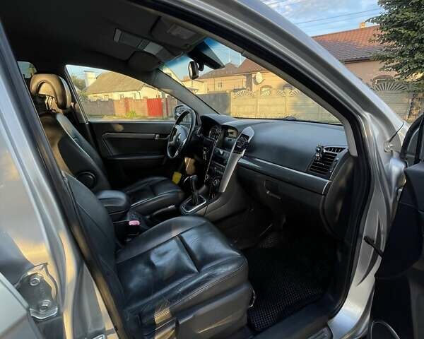 Серый Шевроле Каптива, объемом двигателя 1.99 л и пробегом 350 тыс. км за 8200 $, фото 15 на Automoto.ua