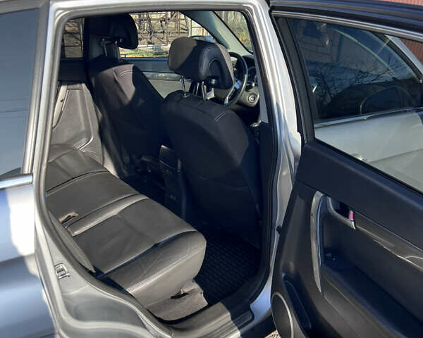 Сірий Шевроле Каптіва, об'ємом двигуна 2 л та пробігом 255 тис. км за 7800 $, фото 10 на Automoto.ua