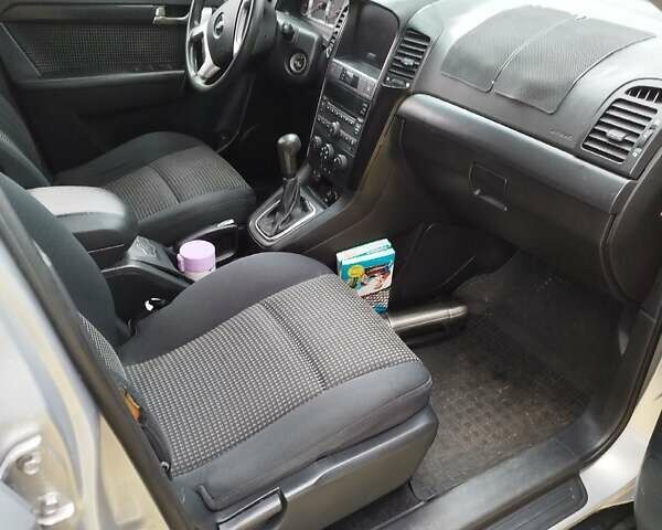 Сірий Шевроле Каптіва, об'ємом двигуна 2.41 л та пробігом 270 тис. км за 5800 $, фото 2 на Automoto.ua