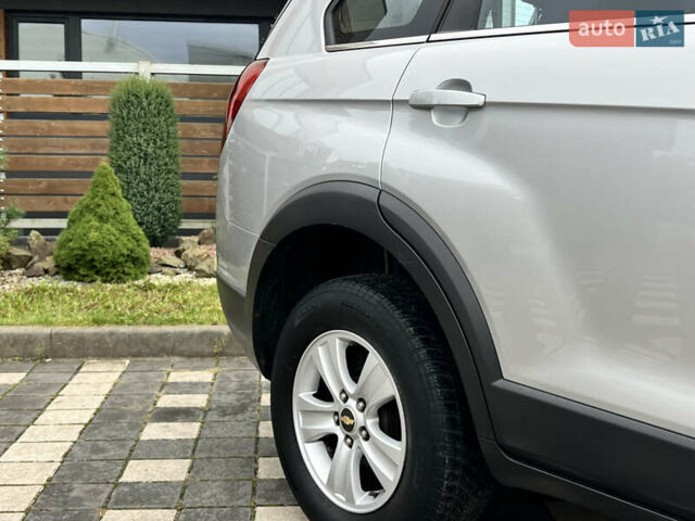 Серый Шевроле Каптива, объемом двигателя 2.4 л и пробегом 202 тыс. км за 7700 $, фото 35 на Automoto.ua