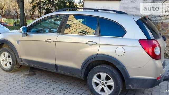 Серый Шевроле Каптива, объемом двигателя 1.99 л и пробегом 240 тыс. км за 7950 $, фото 18 на Automoto.ua
