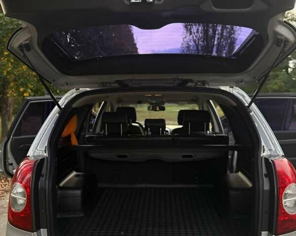 Серый Шевроле Каптива, объемом двигателя 2.41 л и пробегом 198 тыс. км за 7000 $, фото 11 на Automoto.ua