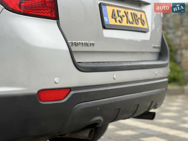 Серый Шевроле Каптива, объемом двигателя 2.4 л и пробегом 202 тыс. км за 7700 $, фото 40 на Automoto.ua