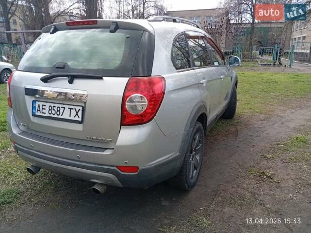 Серый Шевроле Каптива, объемом двигателя 3.2 л и пробегом 240 тыс. км за 8000 $, фото 4 на Automoto.ua