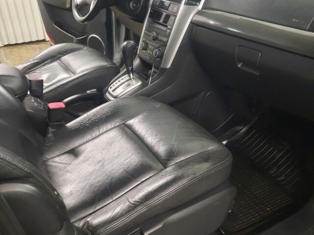 Серый Шевроле Каптива, объемом двигателя 3.2 л и пробегом 172 тыс. км за 8650 $, фото 6 на Automoto.ua