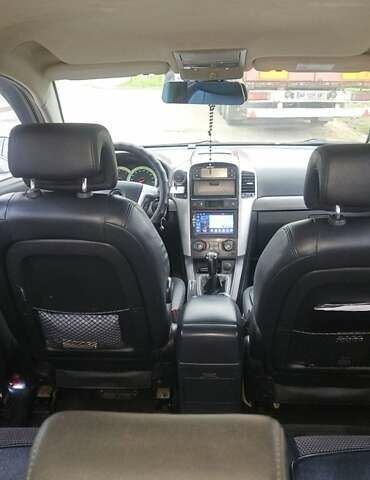 Серый Шевроле Каптива, объемом двигателя 2.4 л и пробегом 310 тыс. км за 8000 $, фото 5 на Automoto.ua