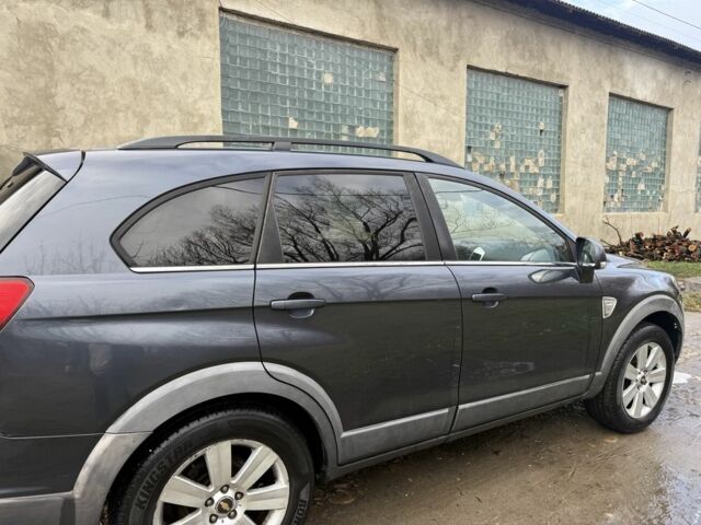 Сірий Шевроле Каптіва, об'ємом двигуна 2 л та пробігом 211 тис. км за 2200 $, фото 1 на Automoto.ua