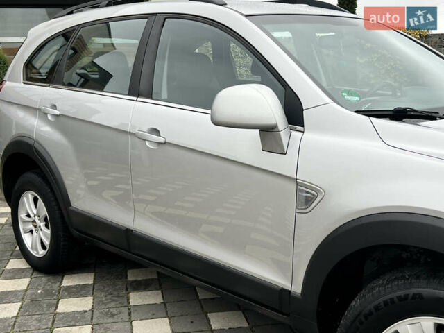 Серый Шевроле Каптива, объемом двигателя 2.4 л и пробегом 202 тыс. км за 7700 $, фото 32 на Automoto.ua