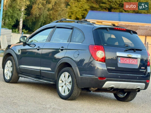 Сірий Шевроле Каптіва, об'ємом двигуна 2 л та пробігом 215 тис. км за 9300 $, фото 19 на Automoto.ua