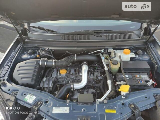 Сірий Шевроле Каптіва, об'ємом двигуна 2 л та пробігом 231 тис. км за 8350 $, фото 12 на Automoto.ua
