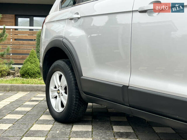 Серый Шевроле Каптива, объемом двигателя 2.4 л и пробегом 202 тыс. км за 7700 $, фото 33 на Automoto.ua