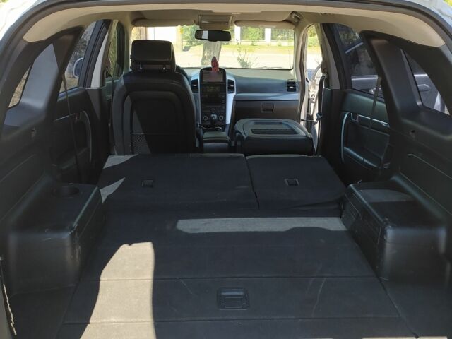 Серый Шевроле Каптива, объемом двигателя 3.2 л и пробегом 223 тыс. км за 8000 $, фото 8 на Automoto.ua