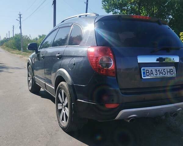 Серый Шевроле Каптива, объемом двигателя 2.41 л и пробегом 212 тыс. км за 6500 $, фото 1 на Automoto.ua