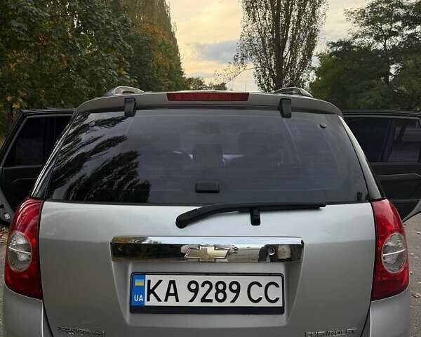 Серый Шевроле Каптива, объемом двигателя 2.41 л и пробегом 198 тыс. км за 7000 $, фото 6 на Automoto.ua