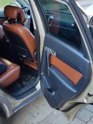 Серый Шевроле Каптива, объемом двигателя 1.99 л и пробегом 240 тыс. км за 7950 $, фото 15 на Automoto.ua