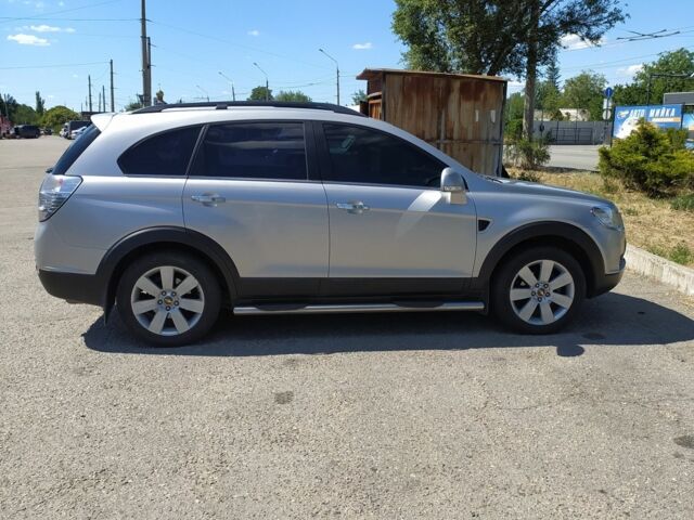 Серый Шевроле Каптива, объемом двигателя 3.2 л и пробегом 223 тыс. км за 8000 $, фото 3 на Automoto.ua