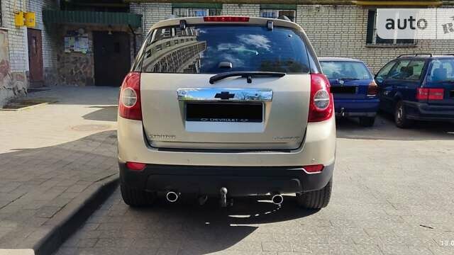 Серый Шевроле Каптива, объемом двигателя 1.99 л и пробегом 240 тыс. км за 7950 $, фото 9 на Automoto.ua