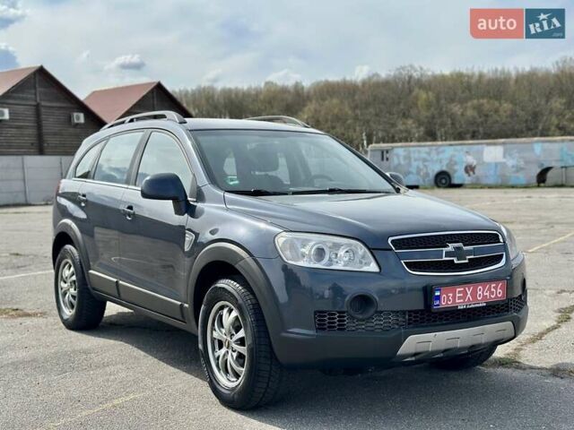 Серый Шевроле Каптива, объемом двигателя 0 л и пробегом 195 тыс. км за 8650 $, фото 4 на Automoto.ua