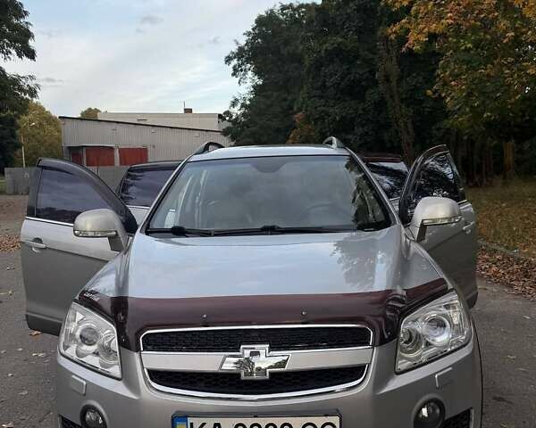 Серый Шевроле Каптива, объемом двигателя 2.41 л и пробегом 198 тыс. км за 7000 $, фото 5 на Automoto.ua