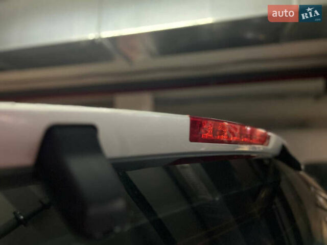 Серый Шевроле Каптива, объемом двигателя 2.4 л и пробегом 240 тыс. км за 4999 $, фото 8 на Automoto.ua