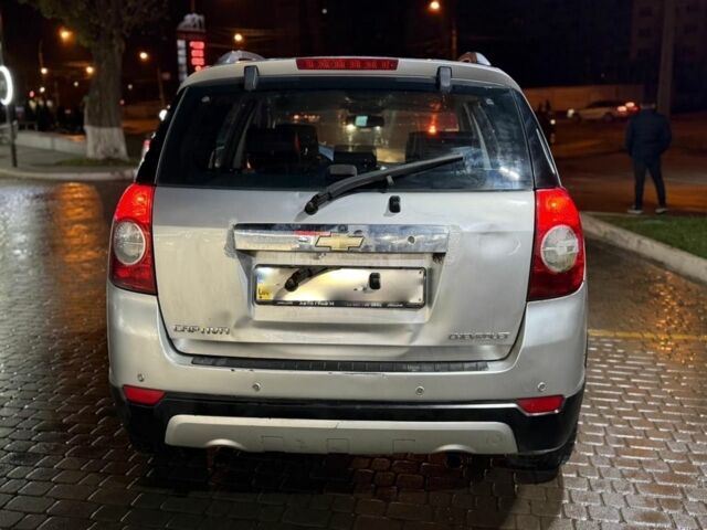 Сірий Шевроле Каптіва, об'ємом двигуна 2.4 л та пробігом 258 тис. км за 2500 $, фото 5 на Automoto.ua