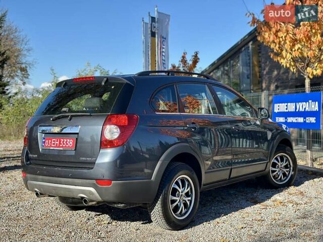 Серый Шевроле Каптива, объемом двигателя 2.4 л и пробегом 195 тыс. км за 7999 $, фото 14 на Automoto.ua