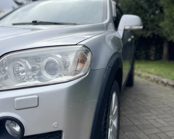 Серый Шевроле Каптива, объемом двигателя 2 л и пробегом 230 тыс. км за 8200 $, фото 6 на Automoto.ua