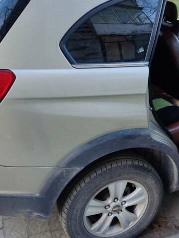 Серый Шевроле Каптива, объемом двигателя 1.99 л и пробегом 240 тыс. км за 7950 $, фото 16 на Automoto.ua