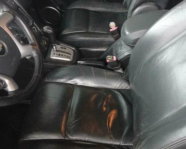 Серый Шевроле Каптива, объемом двигателя 3.2 л и пробегом 253 тыс. км за 6400 $, фото 5 на Automoto.ua