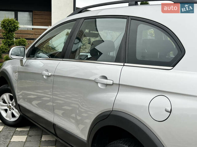 Серый Шевроле Каптива, объемом двигателя 2.4 л и пробегом 202 тыс. км за 7700 $, фото 45 на Automoto.ua
