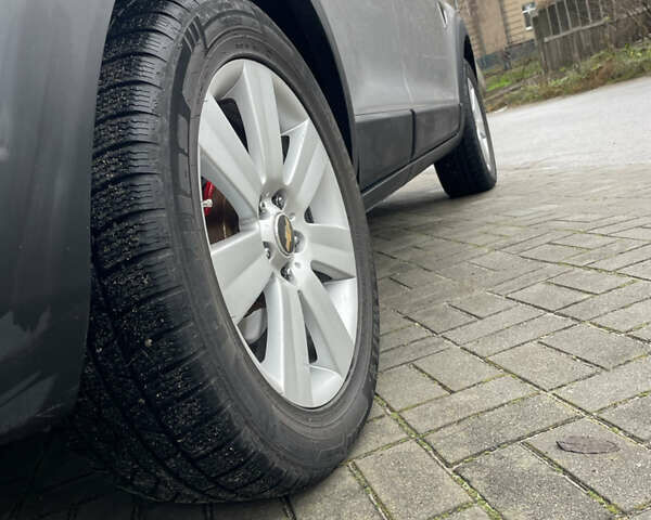 Серый Шевроле Каптива, объемом двигателя 2 л и пробегом 230 тыс. км за 8200 $, фото 12 на Automoto.ua