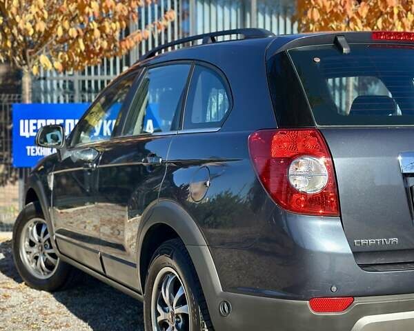 Серый Шевроле Каптива, объемом двигателя 2.4 л и пробегом 195 тыс. км за 7999 $, фото 12 на Automoto.ua