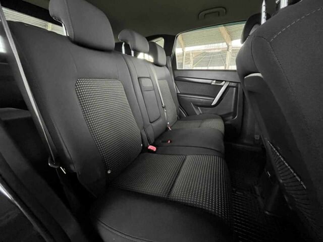 Серый Шевроле Каптива, объемом двигателя 2 л и пробегом 218 тыс. км за 8699 $, фото 6 на Automoto.ua