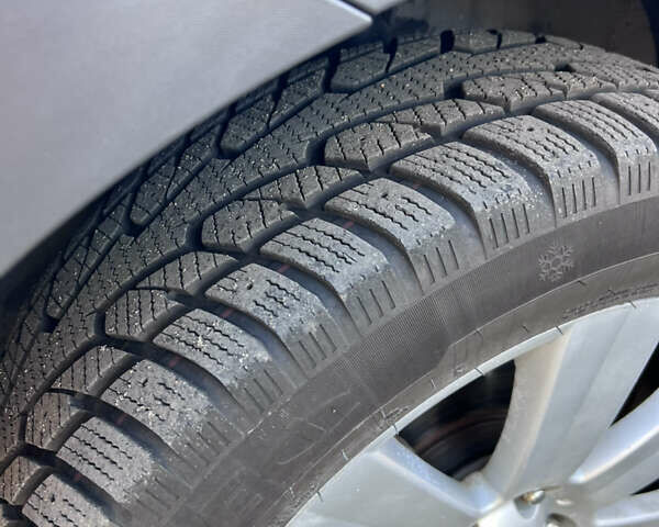 Сірий Шевроле Каптіва, об'ємом двигуна 2 л та пробігом 255 тис. км за 7800 $, фото 13 на Automoto.ua